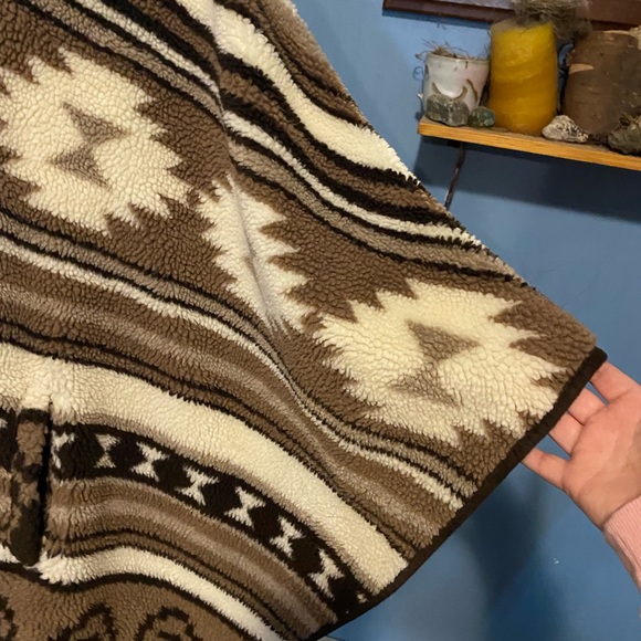 a.n.a, Fleece Poncho - Picture 5 of 9